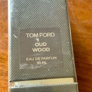 Tom Ford oud wood 30 ml Never opened brand new in box and plastic